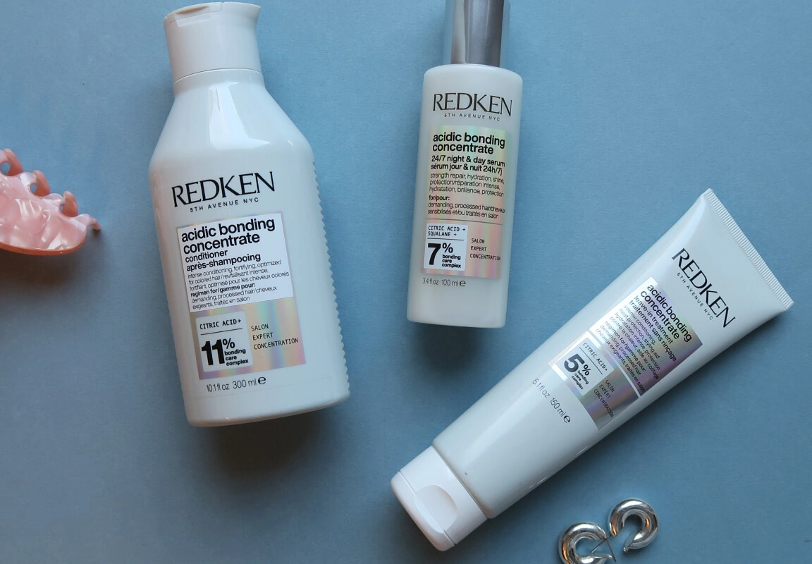 La oss guide deg gjennom den populære ABC-serien fra Redken – og den nyeste nyheten: 24/7 Serum.